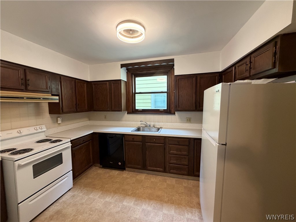 52 Kenwood Road, Unit 1 Tonawanda, NY 14217 - Photo 2 of 19