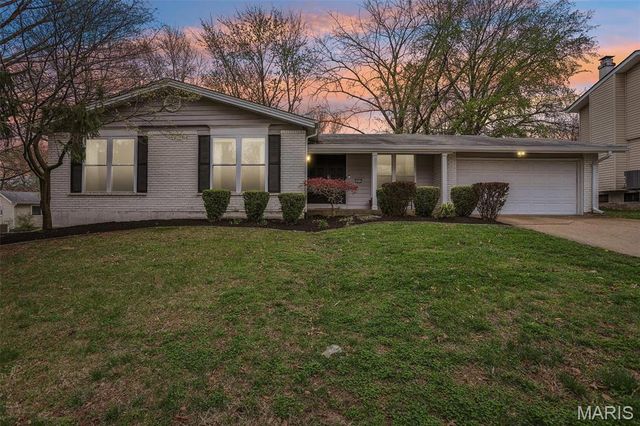 $422,500 | 1077 Appalachian Trail, Chesterfield, MO 63017