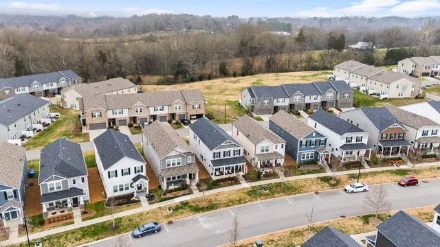 $395,000 | 658 Taylor Bend, Columbia, TN 38401