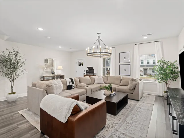 $395,000 | 658 Taylor Bend, Columbia, TN 38401