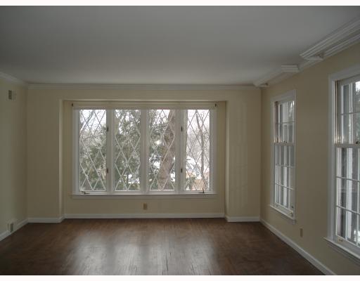 941 Field Club Road Fox Chapel, PA 15238 - Photo 2 of 18 Living Room.