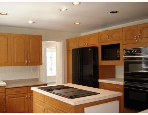 941 Field Club Road Fox Chapel, PA 15238 - Photo 6 of 18 Kitchen.