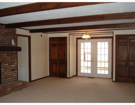 941 Field Club Road Fox Chapel, PA 15238 - Photo 7 of 18 Den/Family/Great Room.