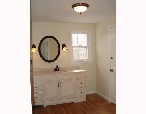 941 Field Club Road Fox Chapel, PA 15238 - Photo 10 of 18 Master Bath/Spa.