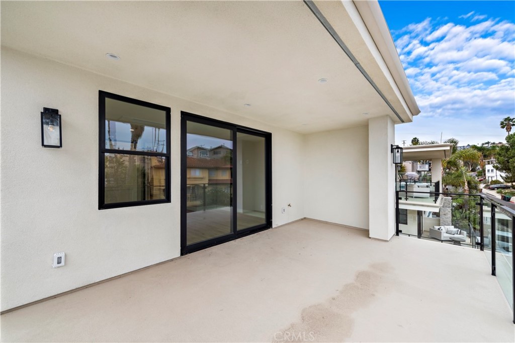 33903 Robles Drive Dana Point, CA 92629 - Photo 41 of 58 a view of an empty room with a window