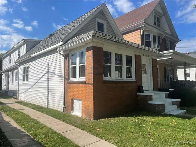 $1,500 | 202 North Ogden Street, Unit W, Buffalo, NY 14206