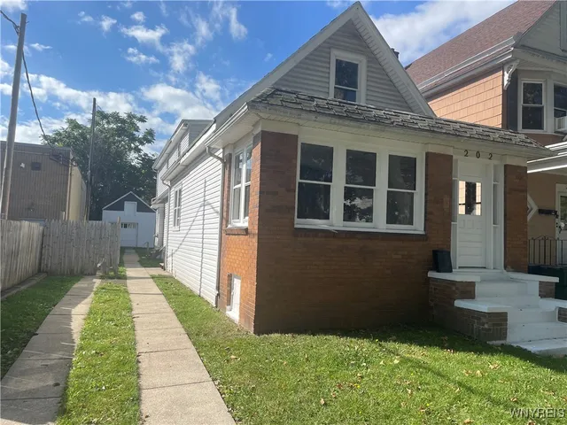 $1,500 | 202 North Ogden Street, Unit W, Buffalo, NY 14206