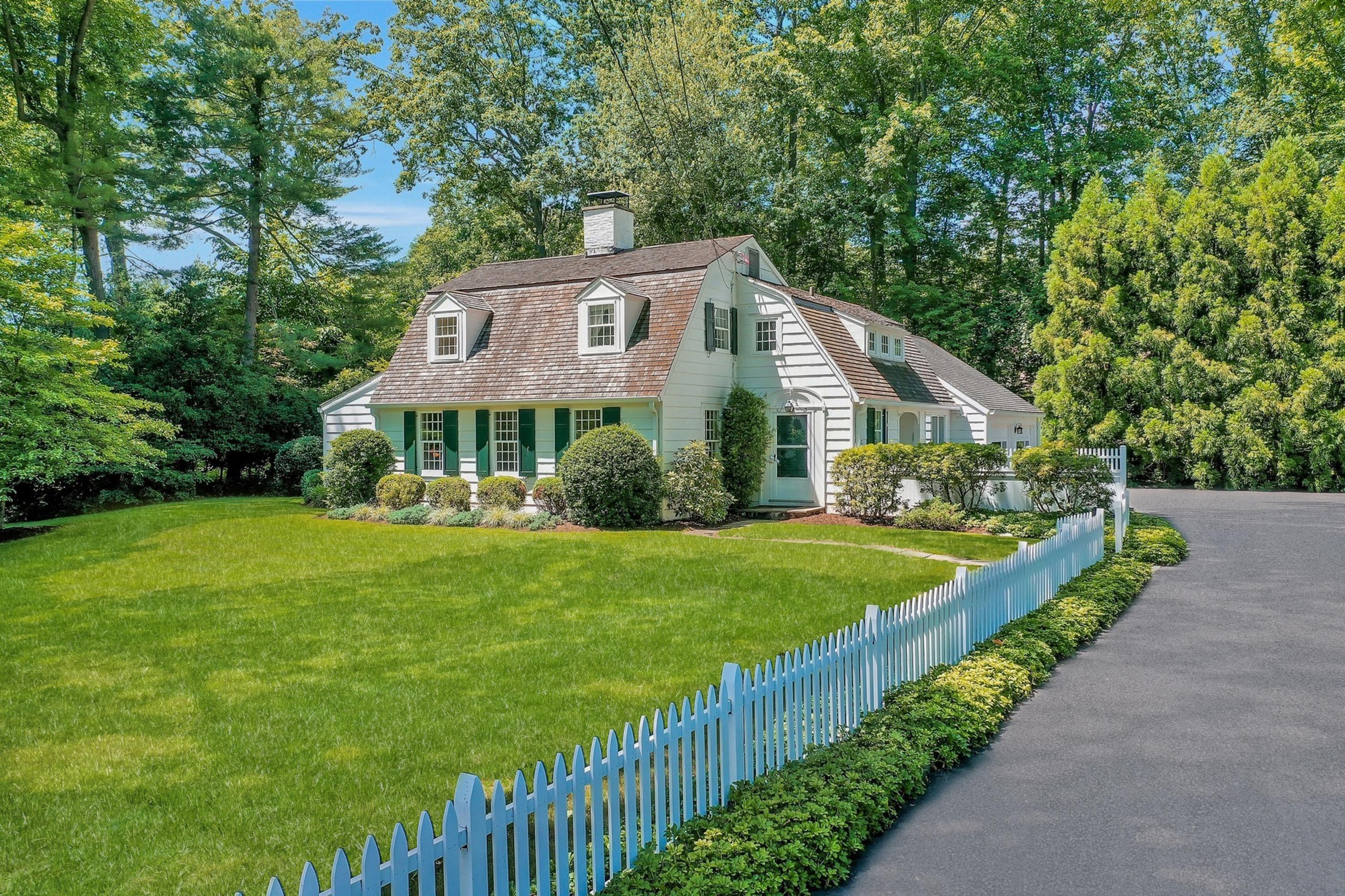 15 Sylvan Road Darien, CT 06820 - Photo 2 of 18 a view of house with garden and a trees