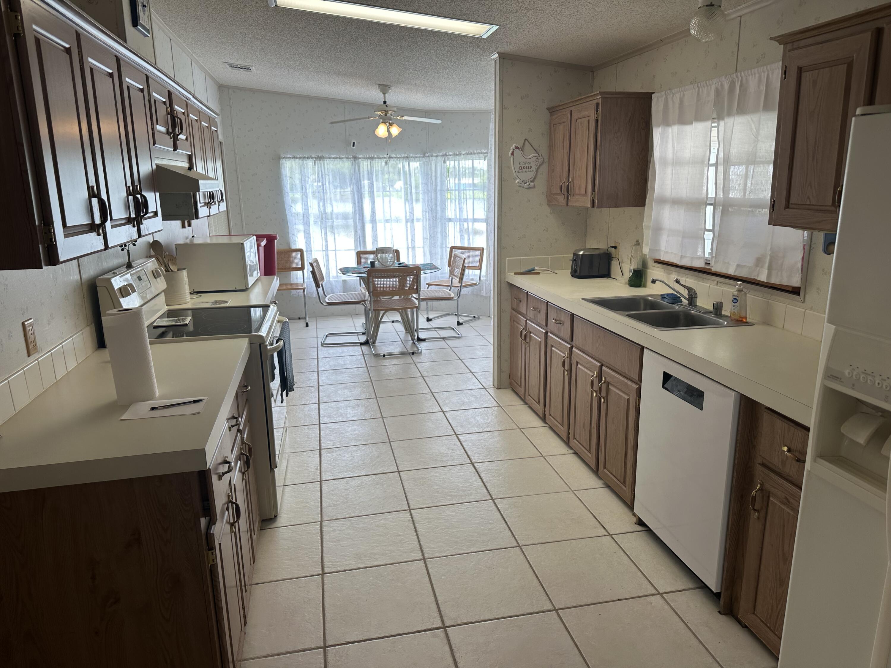 487 Thames Bluff Ridge, Unit D26 Fort Pierce, FL 34982 - Photo 2 of 22 IMG_0018