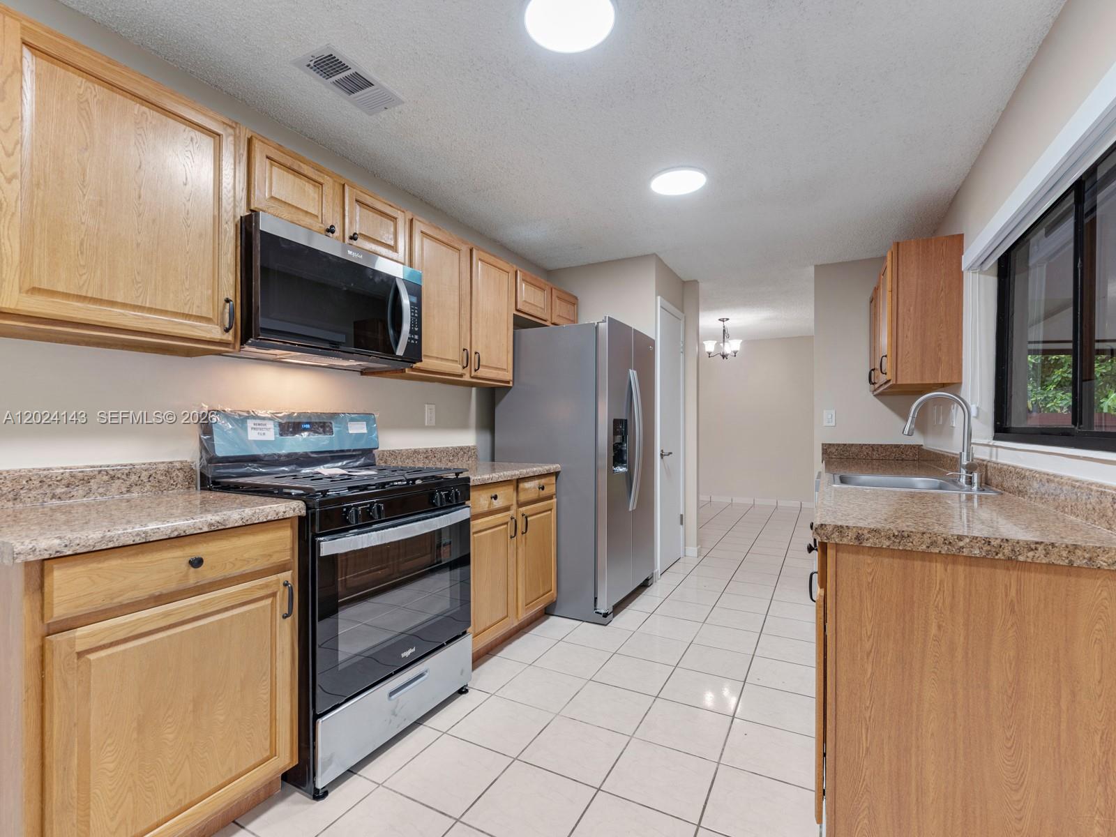 13360 Southwest 46th Street Miami, FL 33175 - Photo 10 of 39
