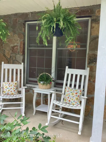 $525,000 | 18 Ridge Road, Saugerties, NY 12477