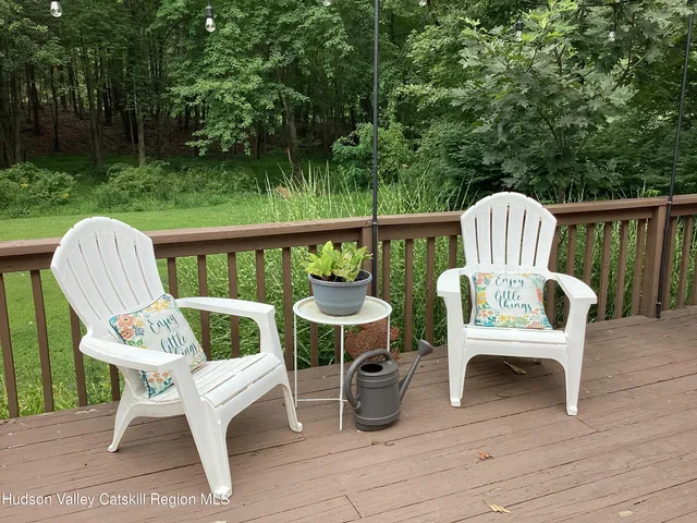 $525,000 | 18 Ridge Road, Saugerties, NY 12477