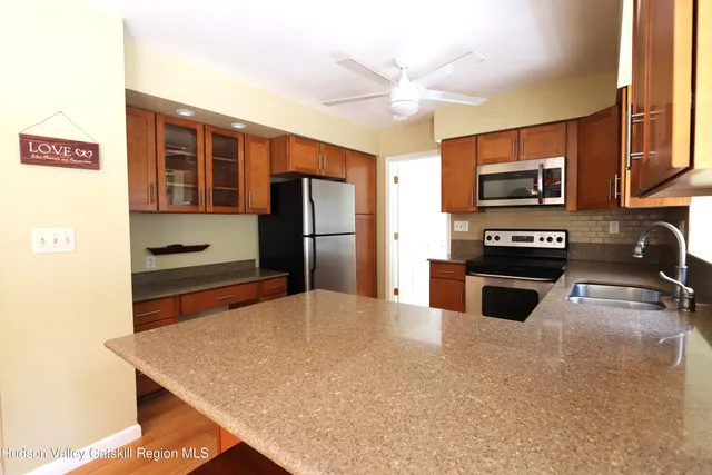 $525,000 | 18 Ridge Road, Saugerties, NY 12477