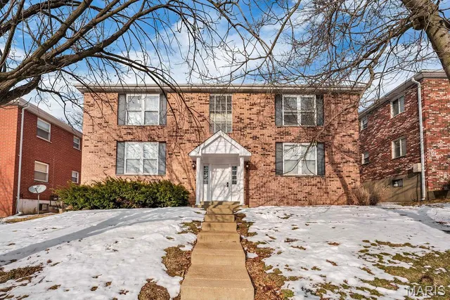 $575,000 | 10045 Puttington Drive, Unit C, Lakeshire, MO 63123