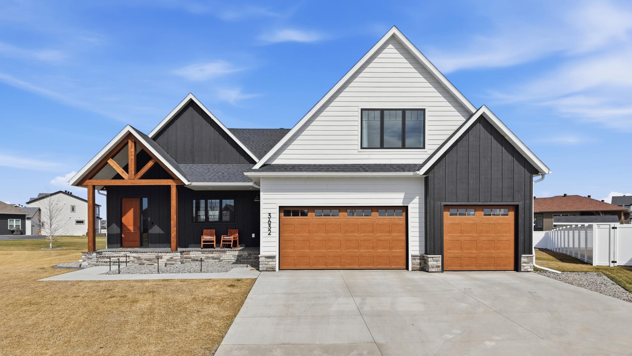 3632 Crimson Loop South Fargo, ND 58104 - Photo 1 of 79