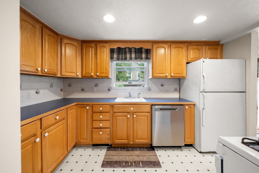 55 Squanto Road Weymouth, MA 02191 - Photo 27 of 41 Gallery Image 27