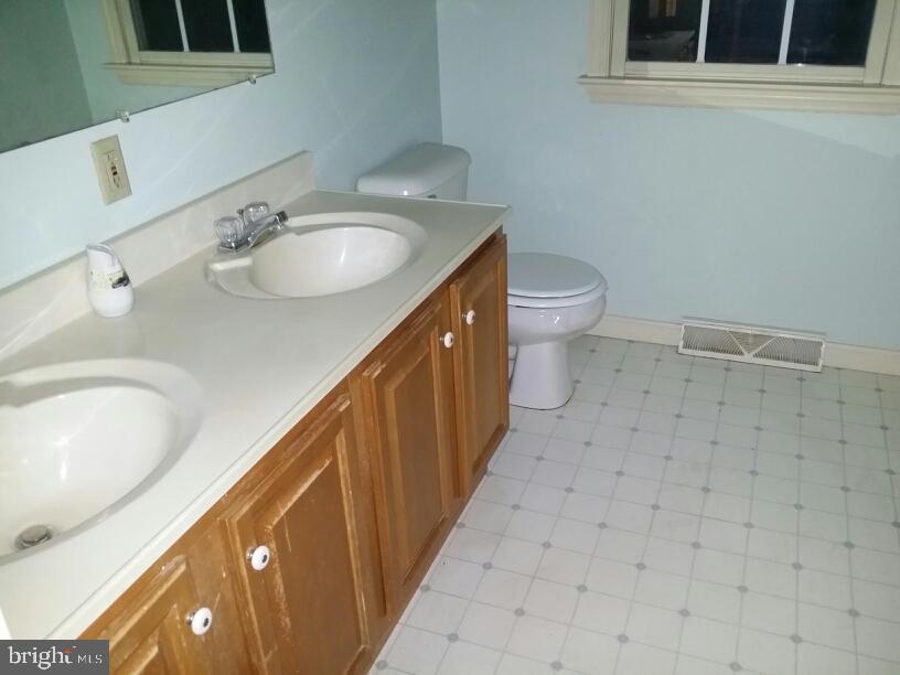5 Barbara Lane Lititz, PA 17543 - Photo 13 of 17 Gallery Image 13