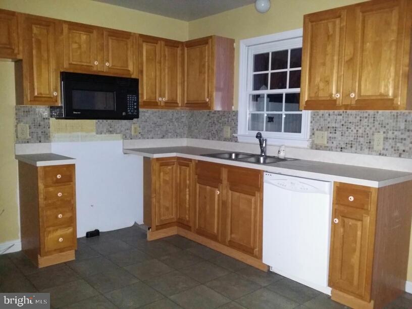 5 Barbara Lane Lititz, PA 17543 - Photo 7 of 17 Gallery Image 7