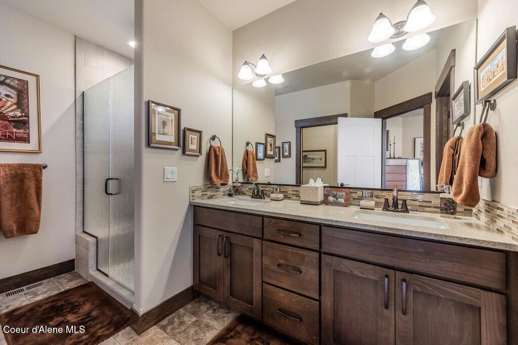 8012 North Hydrangea Street Coeur D'Alene, ID 83815 - Photo 16 of 30 Primary Bath