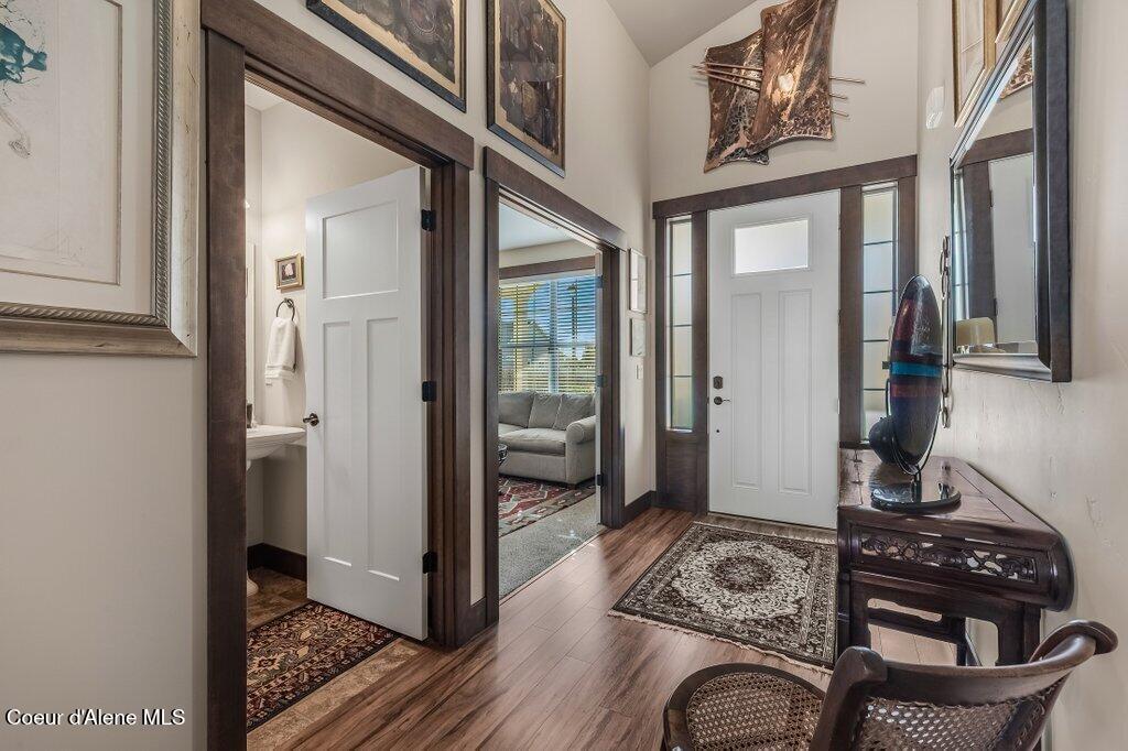 8012 North Hydrangea Street Coeur D'Alene, ID 83815 - Photo 4 of 30 Entry