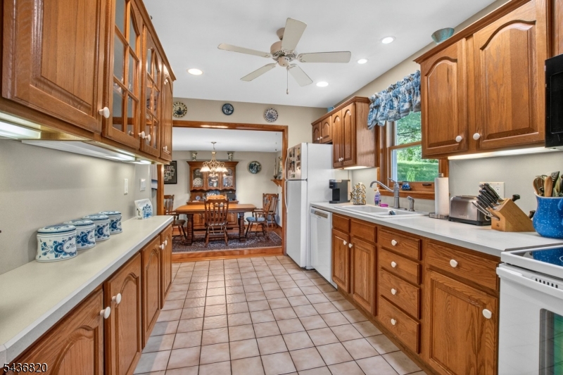557 Rockport Road Hackettstown, NJ 07840 - Photo 7 of 25
