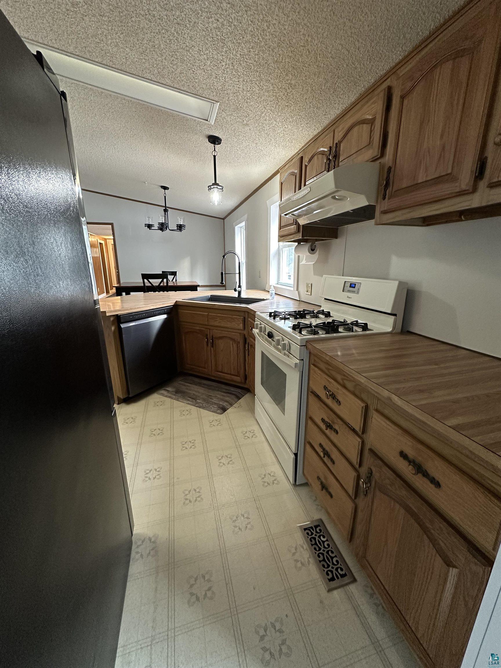 1474 Aljo Road Cloquet, MN 55720 - Photo 5 of 25