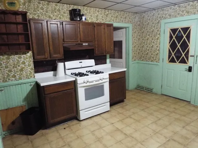 $149,000 | 1211 26th Street, Manistee, MI 49660