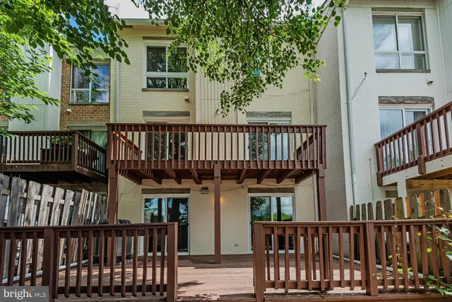 a view of deck with patio