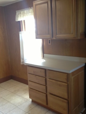 1-n063 Ridgeland Avenue West Chicago, IL 60185 - Photo 15 of 25 a room with a window