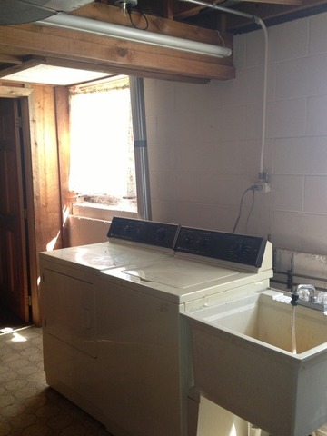 1-n063 Ridgeland Avenue West Chicago, IL 60185 - Photo 21 of 25 a room with a sink and large window