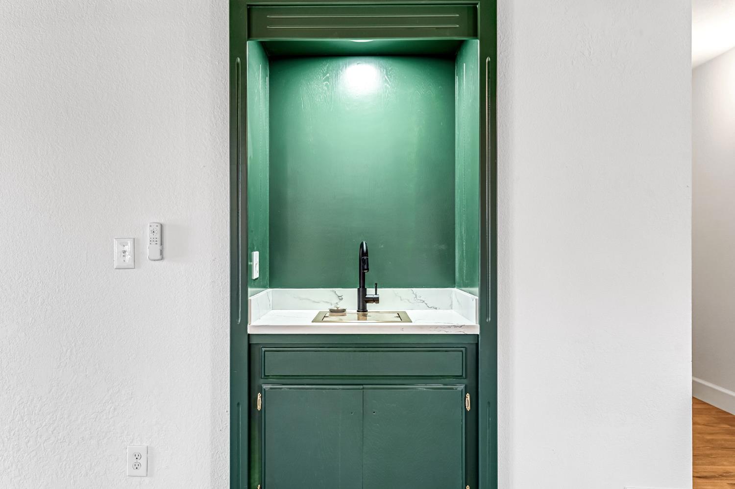 146 Sierra Avenue Clovis, CA 93612 - Photo 17 of 45 a bathroom with a sink and a mirror