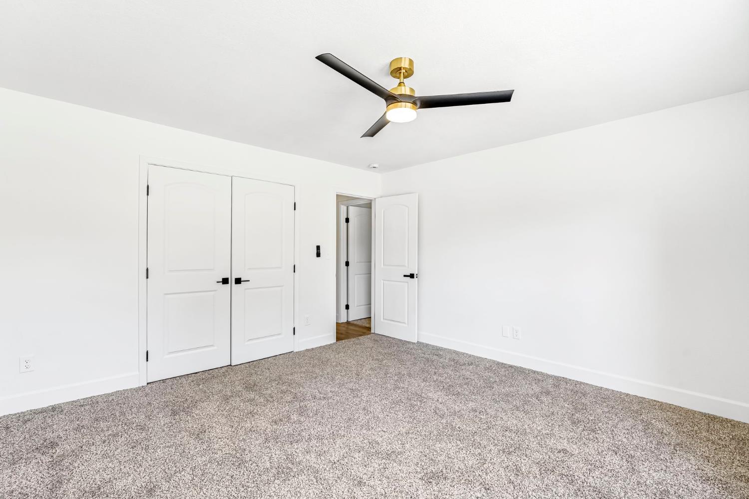 146 Sierra Avenue Clovis, CA 93612 - Photo 30 of 45 a view of an empty room