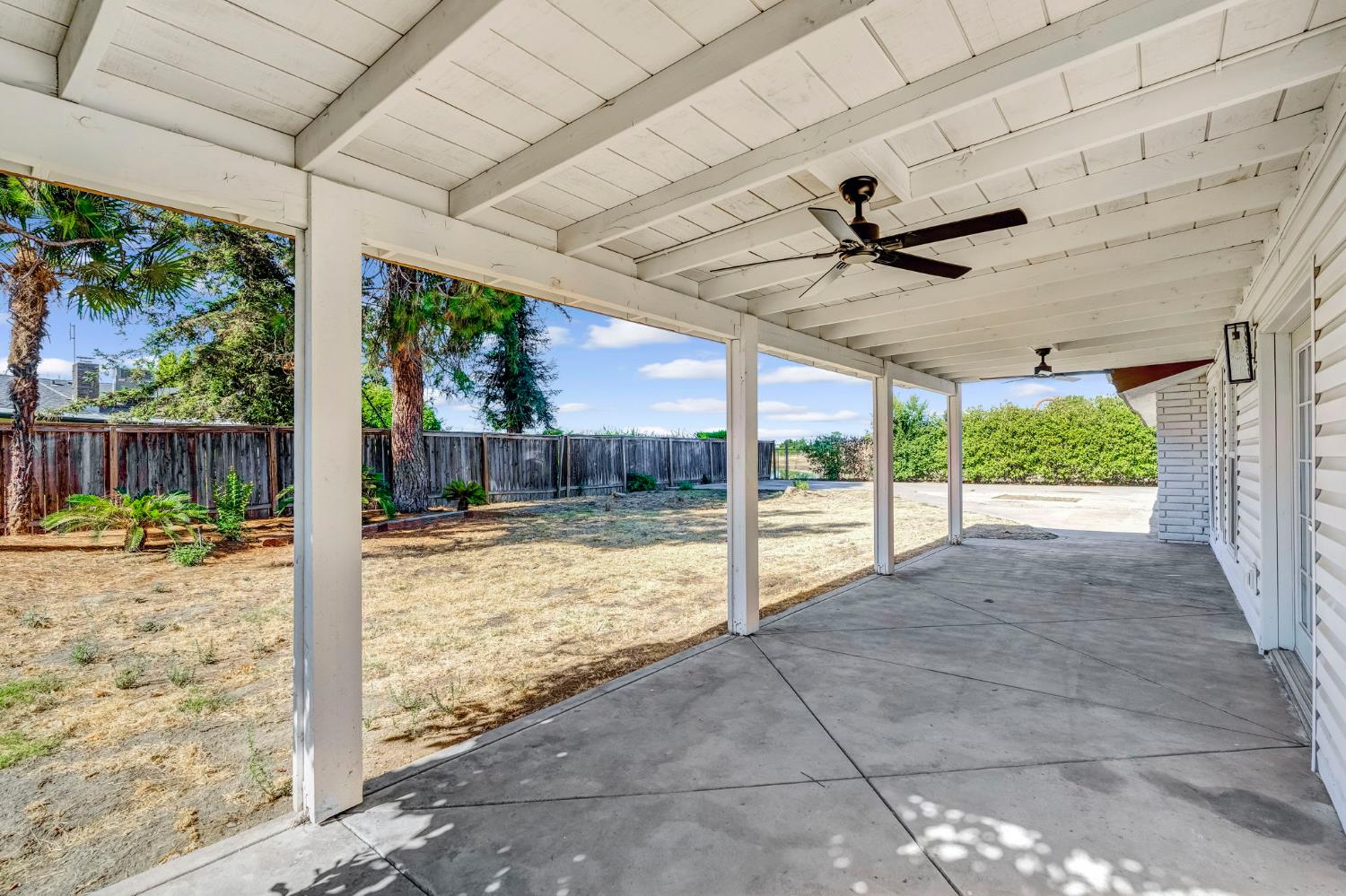 146 Sierra Avenue Clovis, CA 93612 - Photo 35 of 45 a view of a porch
