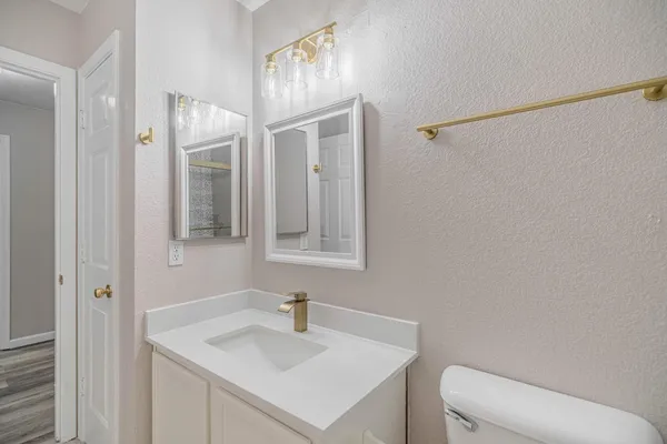 $2,300 | 9425 West Wilshire Avenue, Phoenix, AZ 85037
