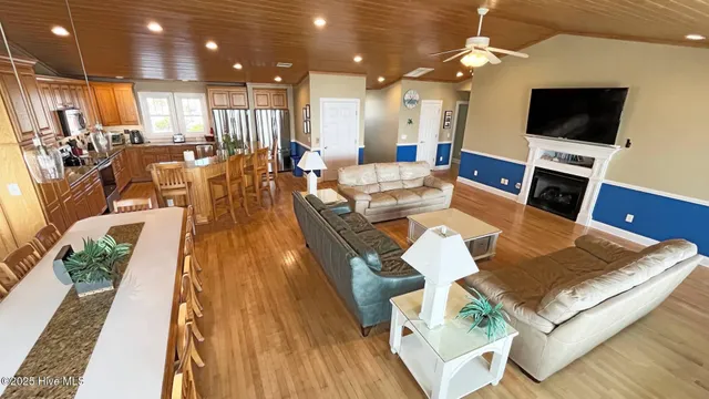 $325,000 | 407 Ocean Boulevard West, Holden Beach, NC 28462