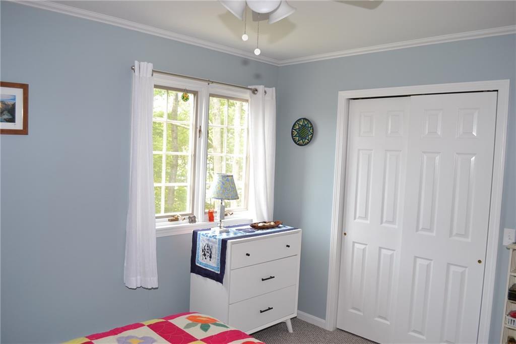 15 Bristol Road, Unit 4B Damariscotta, ME 04543 - Photo 17 of 29 Closet in guest room