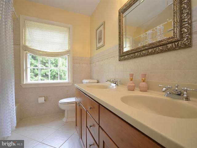 7510 Shadywood Road Bethesda, MD 20817 - Photo 24 of 30 Bath