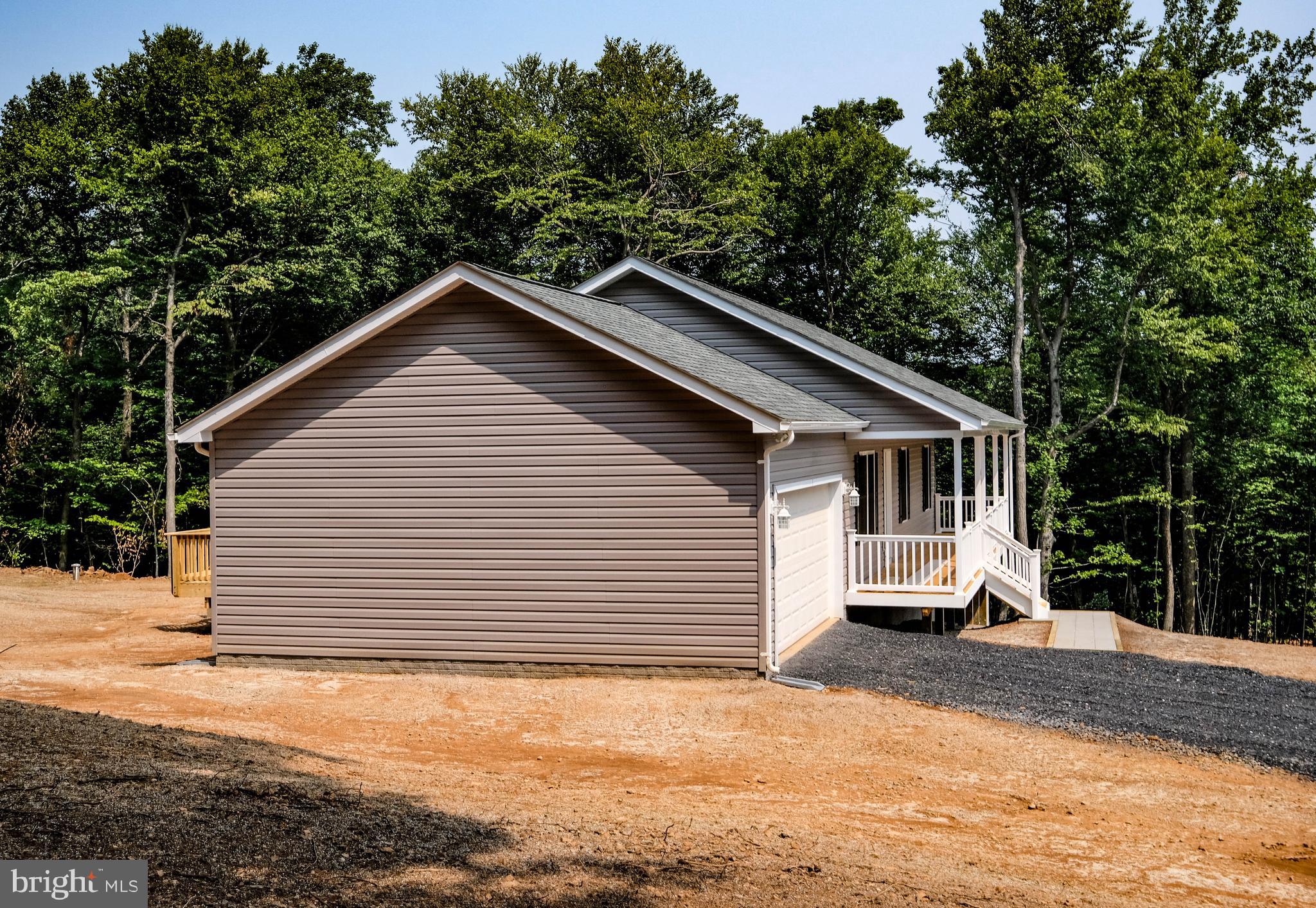 47 Lee Ridge Lane Front Royal, VA 22630 - Photo 3 of 58 Gallery Image 3