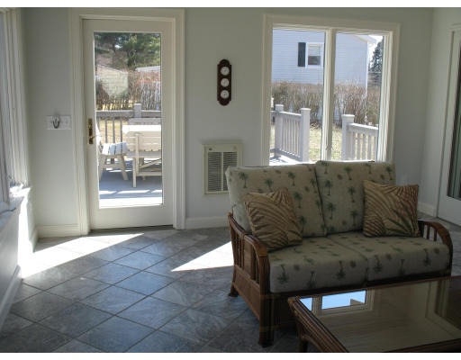 43 Paul Road Holliston, MA 01746 - Photo 5 of 18 Gallery Image 5