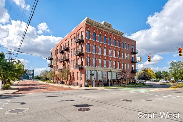 $360,000 | 801 Monroe Avenue Northwest, Unit 402, Grand Rapids, MI 49503