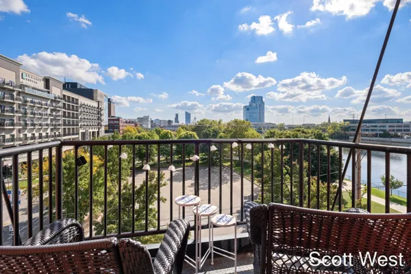 $360,000 | 801 Monroe Avenue Northwest, Unit 402, Grand Rapids, MI 49503