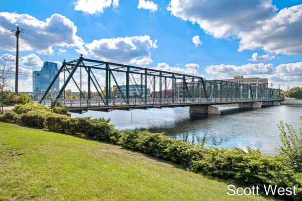 $360,000 | 801 Monroe Avenue Northwest, Unit 402, Grand Rapids, MI 49503