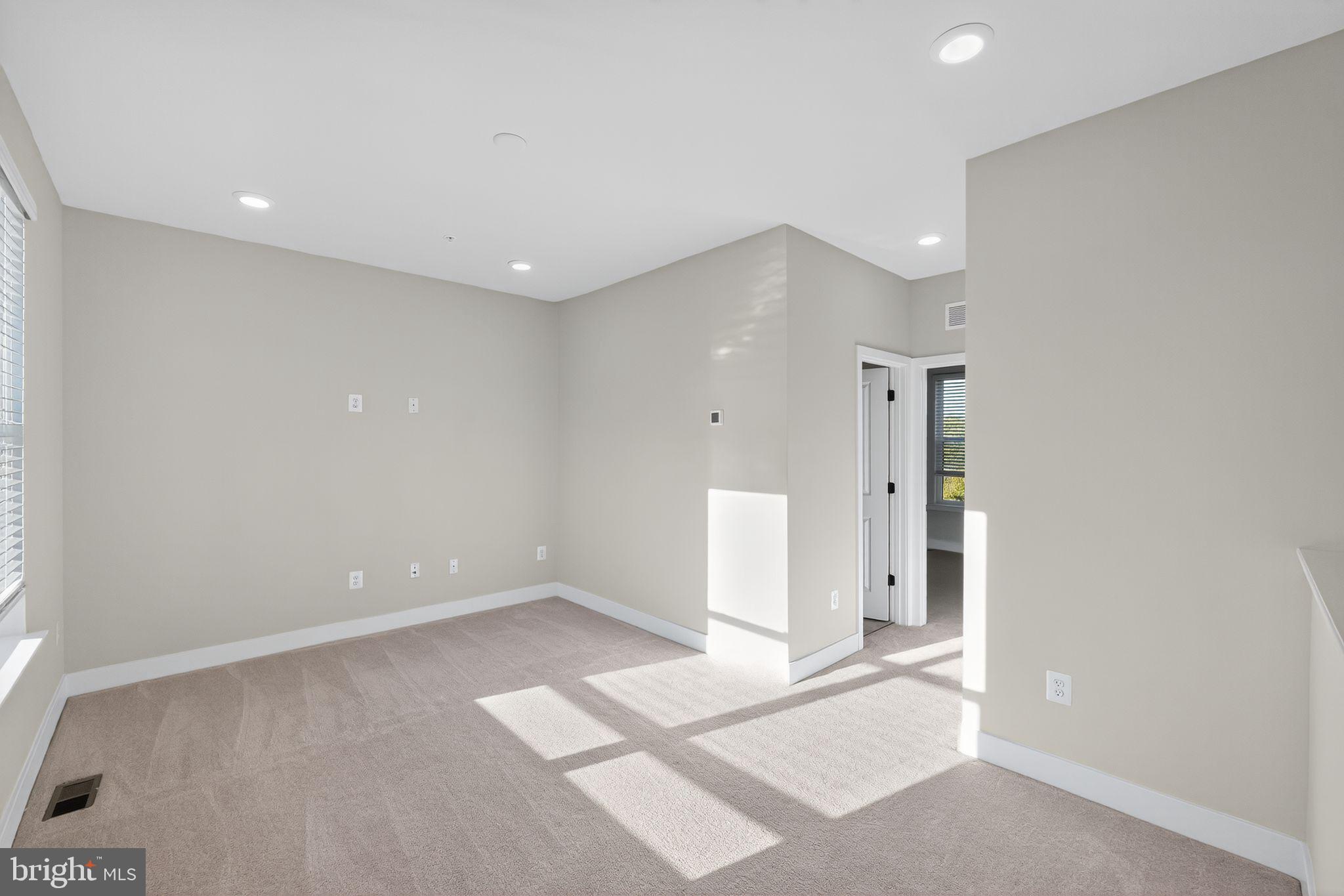 4412 Roland Heights Avenue Baltimore, MD 21211 - Photo 28 of 43