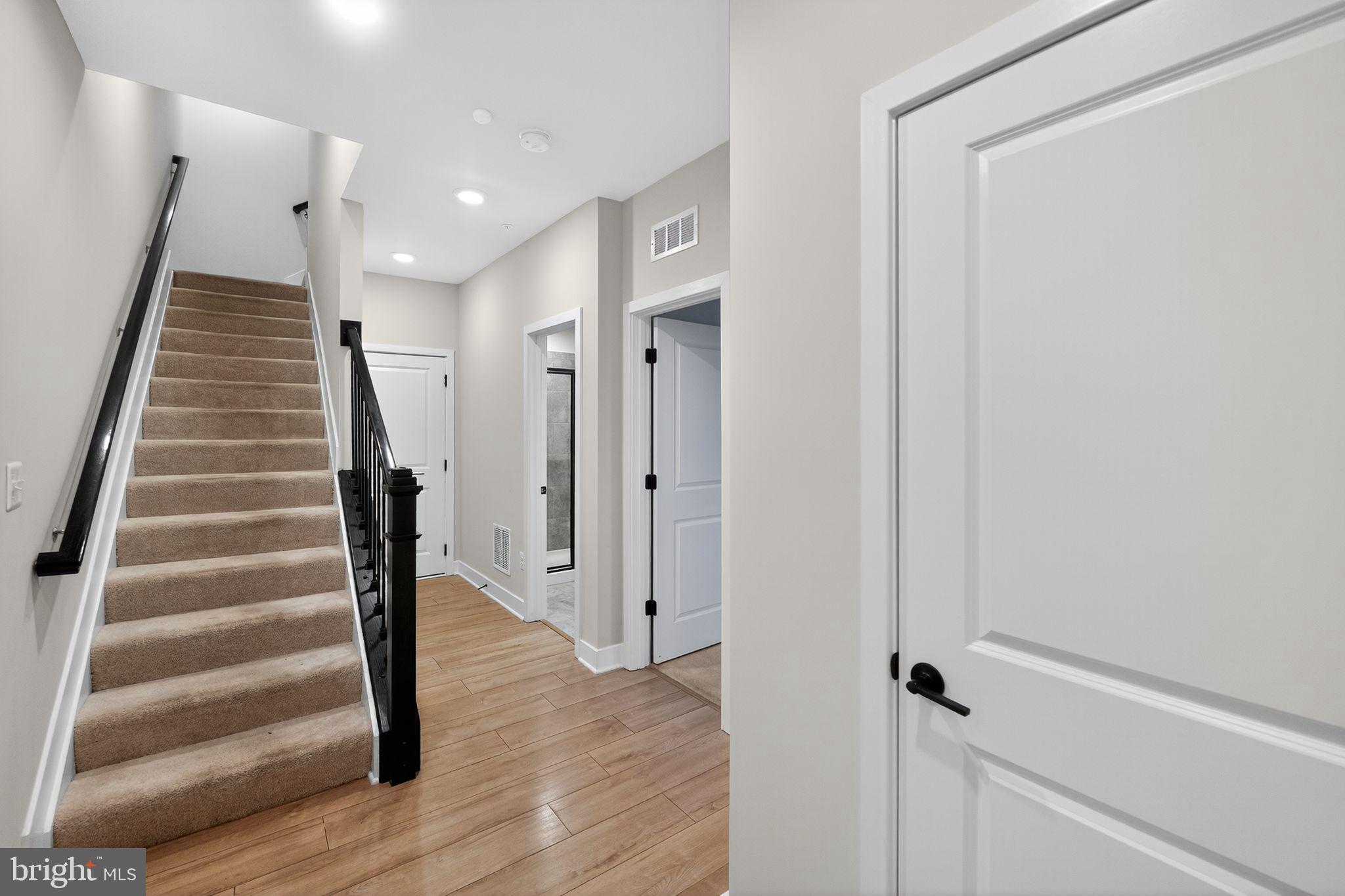 4412 Roland Heights Avenue Baltimore, MD 21211 - Photo 3 of 43