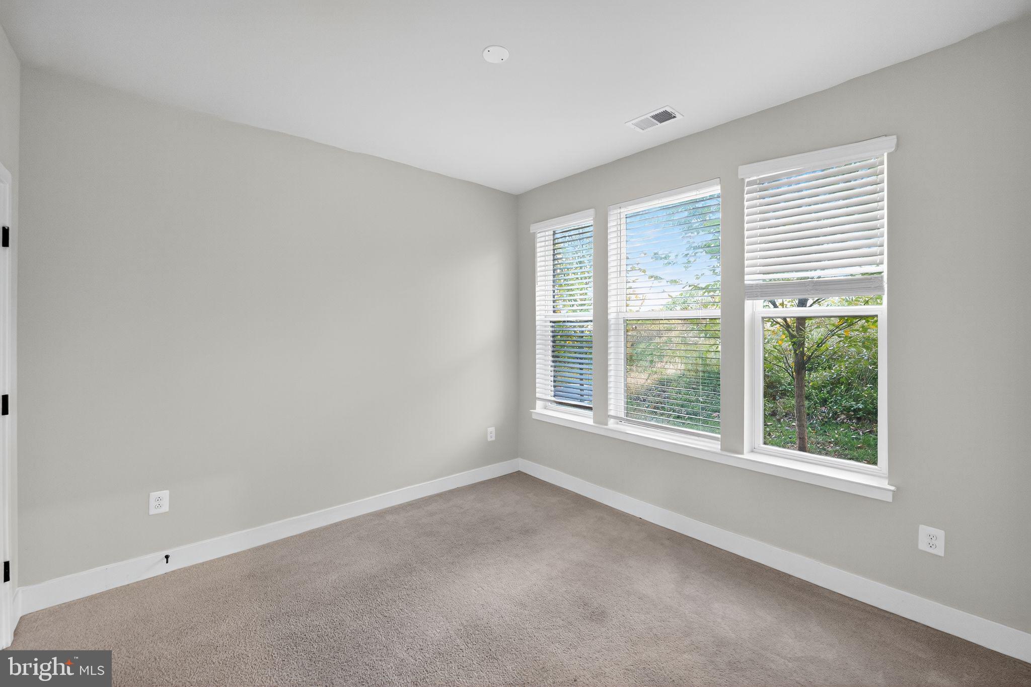 4412 Roland Heights Avenue Baltimore, MD 21211 - Photo 4 of 43