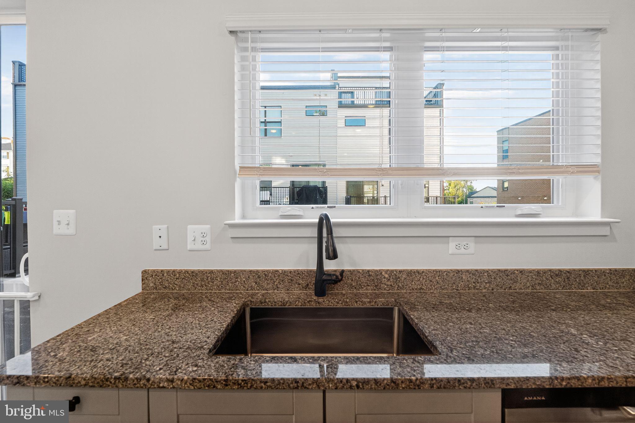 4412 Roland Heights Avenue Baltimore, MD 21211 - Photo 9 of 43