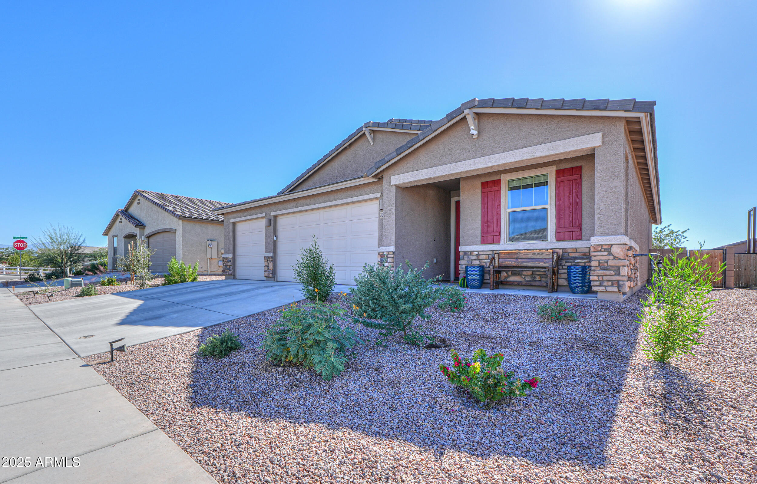 10575 West Kerrigan Lane Marana, AZ 85653 - Photo 4 of 67 03