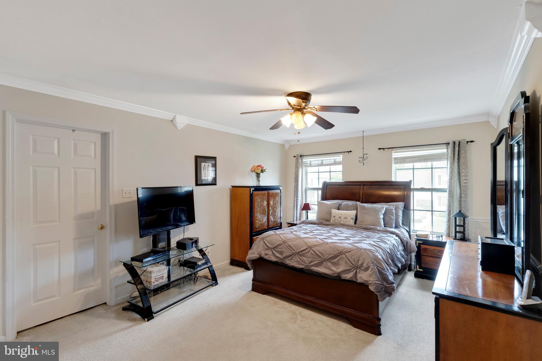 16 Lexington Park Road Sicklerville, NJ 08081 - Photo 22 of 49 Master bedroom with walk-in closet