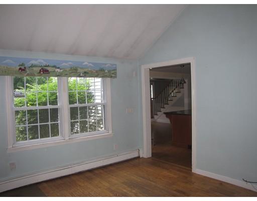 127 Aldrich Road Bridgewater, MA 02324 - Photo 4 of 21 Gallery Image 4