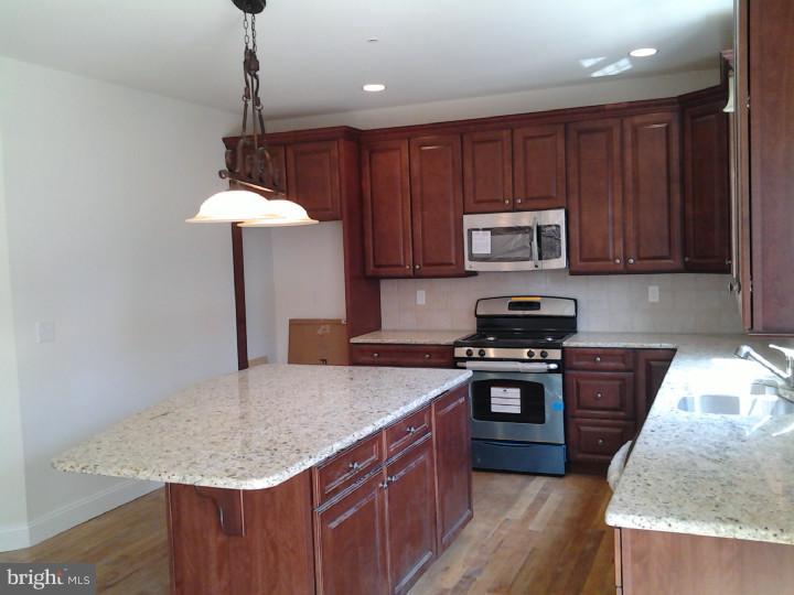 227 North Rolling Road Springfield, PA 19064 - Photo 5 of 11